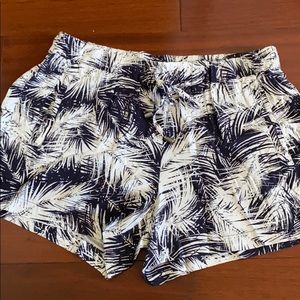 Splendid navy/white palm print shorts